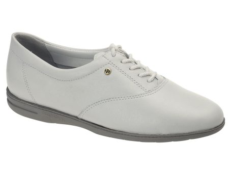 Easy Spirit Women s Motion Oxford - White on Sale